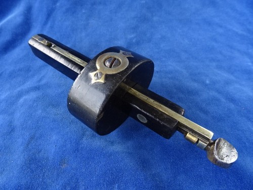 Outil ancien trusquin marine - marine, /