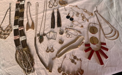 Lot bijoux fantaisie en - bijoux,