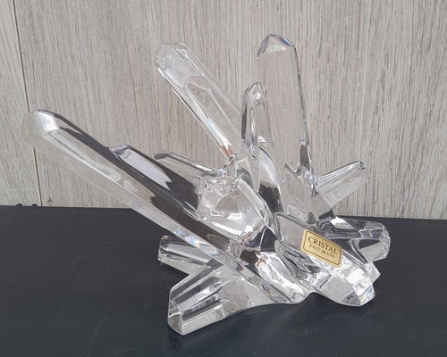 Pièce forme cristal de - de,
