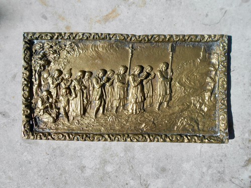 Ancienne plaque bas relief - , en