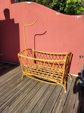 Lit bébé en bambou et rotin