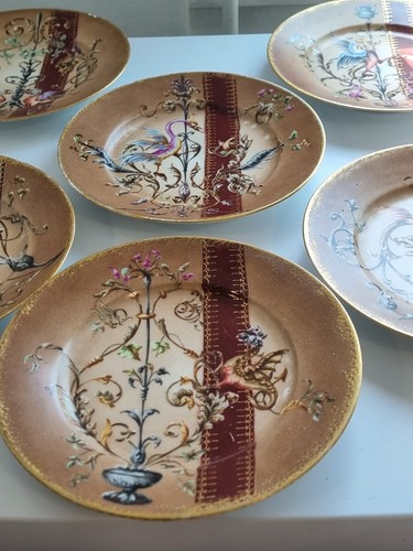 Six assiettes faïence - ,