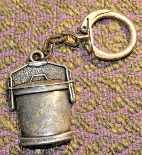 Ancien porte clés aluminium