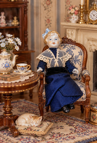 Superbe poupée mignonnette - poupée,