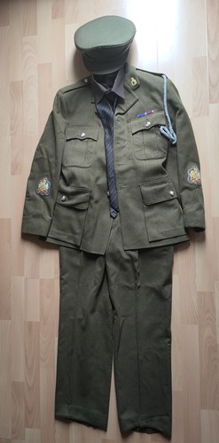 Uniforme reconstitution de - reconstitution,