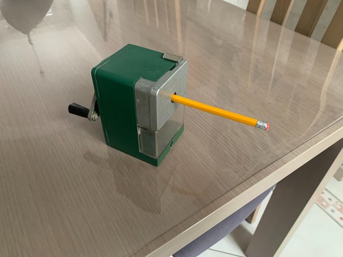 Taille crayon ancien - crayon,