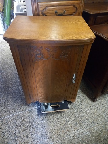 Meuble avec machine coudre - meuble,