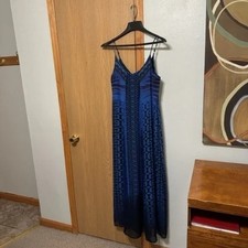 Express Small Blue w/Geometric