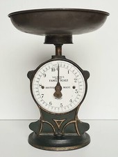 Ancienne balance Art-Nouveau