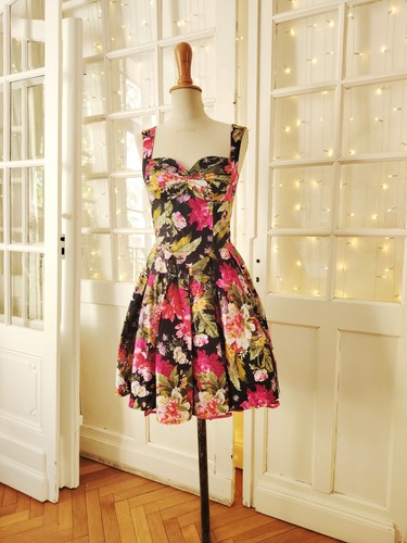 Taille - , 38