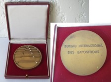 275gr ∅8CM / médaille double face design BUREAU INTERNATIONAL DES EXPOSITIONS