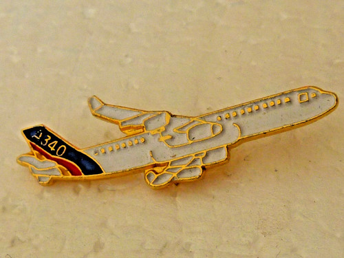 Pin pins badge avion - ,