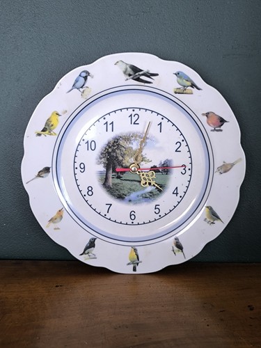 Ancienne horloge kitsch - ancienne, chant