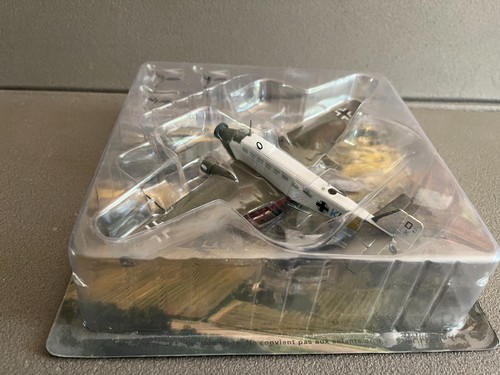 Avion miniature militaire - avion,