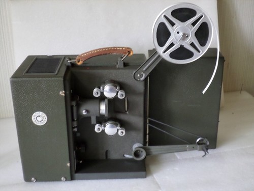 Pathe projecteur marignan - pathe,