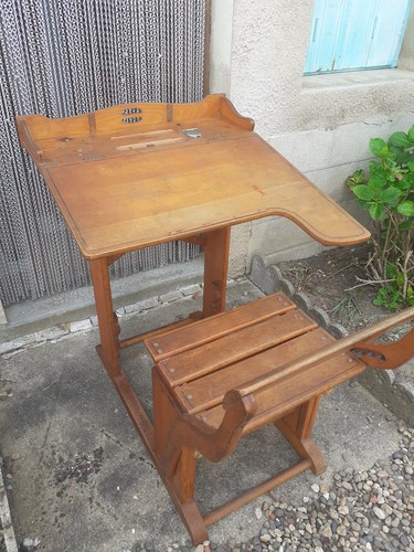 Bureau écolier ancien en - bureau, d'écolier