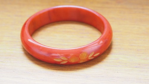 Bracelet bakelite gravé de - gravé,