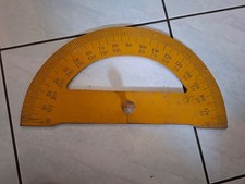 Ancien Rapporteur en bois