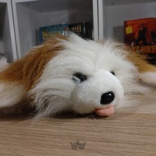 Mignonne Peluche Chien couché Tiger Toys des années 90 - 38cm env.