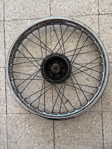 Suzuki 1981 - ts,
