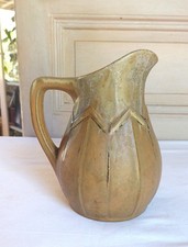 Ancien Pichet en Grès signé