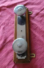 VINTAGE PORTE MANTEAU /PATERE MURALE BOIS ET CHROME  2 BOULES 28 CM