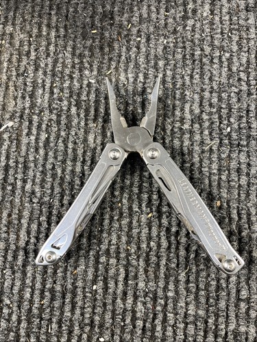 Leatherman wingman multitool - wingman,