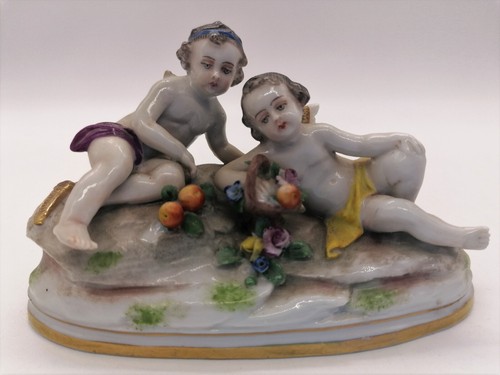 Groupe figrurine cherubin en - /,
