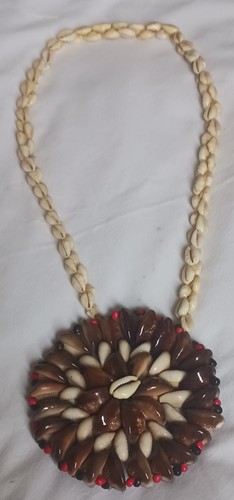 Ancien collier coquillages - collier,
