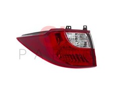Feu Arrière pour Mazda 5 2010
