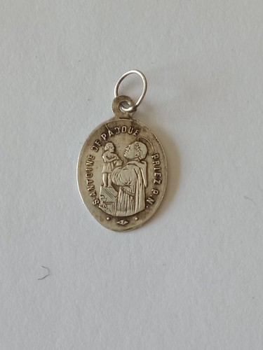 Minuscule médaille saint - minuscule, de