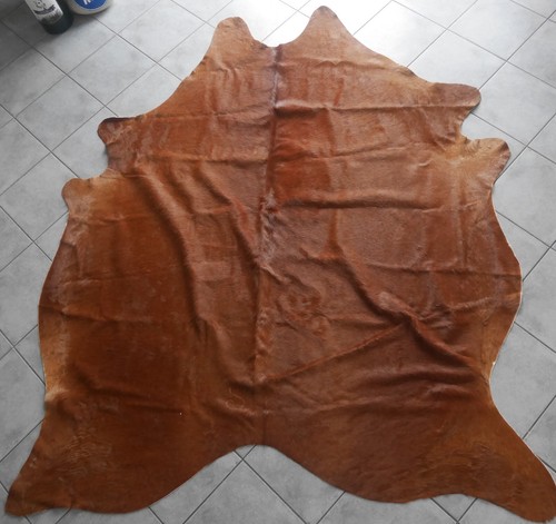 Superbe tapis peau vache - peau,