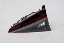 Feu arrière droit dans le