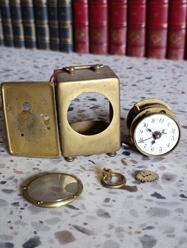 Ancienne pendulette réveil