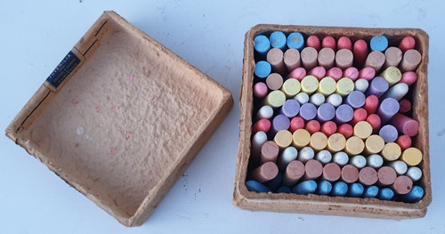 Boite craies couleurs - de,