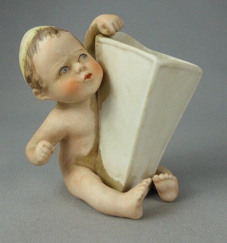 Figurine bebe assis biscuit - assis, en