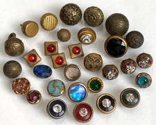 Lot de 31 boutons vintage et