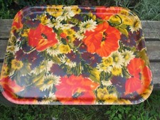 Grand plateau service table