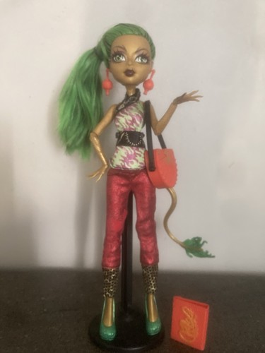 Poupée monster high jonafire - monster,