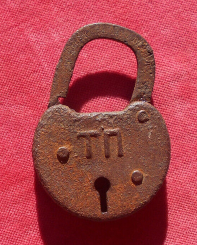 Ancien petit cadenas fer - petit,