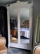 Armoire ancienne patinée