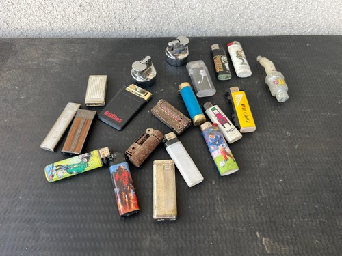 Lot briquets anciens - de,