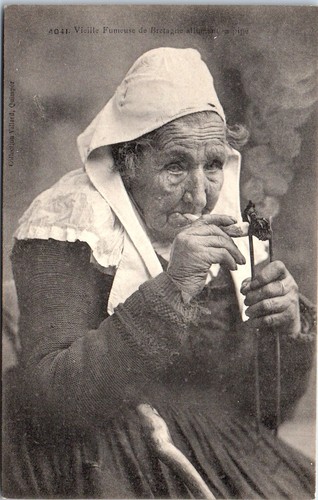 Une vieille fumeuse - 29, de