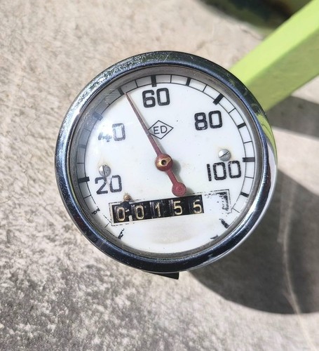 Compteur fond blanc - compteur, ed