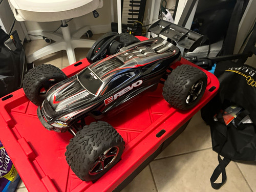 Traxxas revo 1 10 scale - e-revo, 1.0