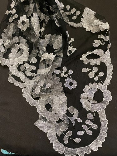 Mantille dentelle noire - , et