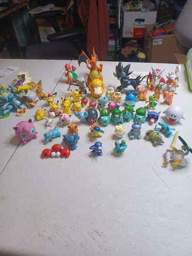 Pokemon figurines large lot - lot, of