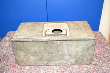 Caisse pour petit bidon