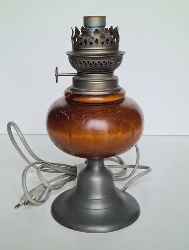 Lampe pétrole - à,
