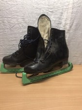 anciens patins à glace LUTRA